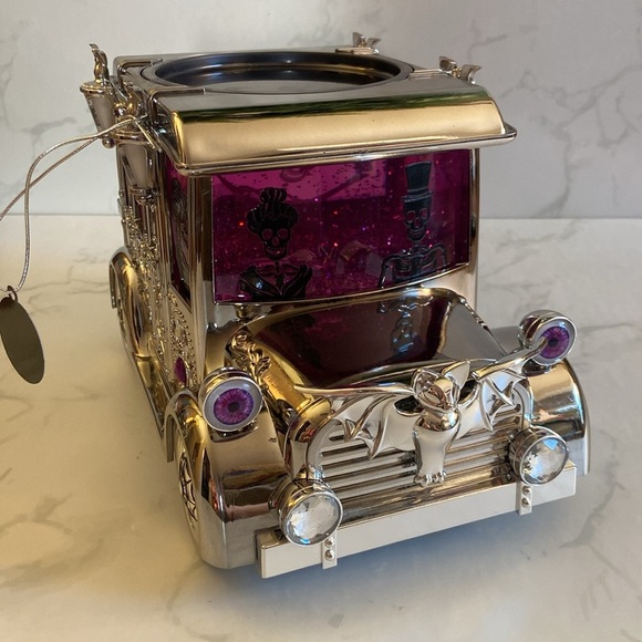 Bath & Body Works Hearse Halloween 2024 3 Wick Candle Holder Water Globe  Decor - Picture 3 of 9